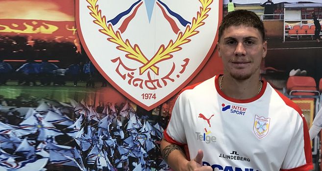 Assyriska värvar vänsterback