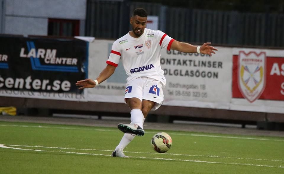 Kyle stannar kvar i Assyriska